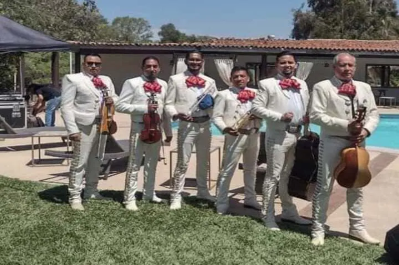 Mariachi en Tijuana - Mariachi Nuevo Continental