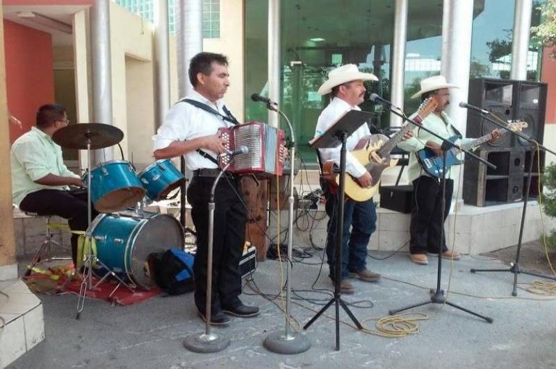 Norteño en Cancún - Grupo Norteño los dos Amigos